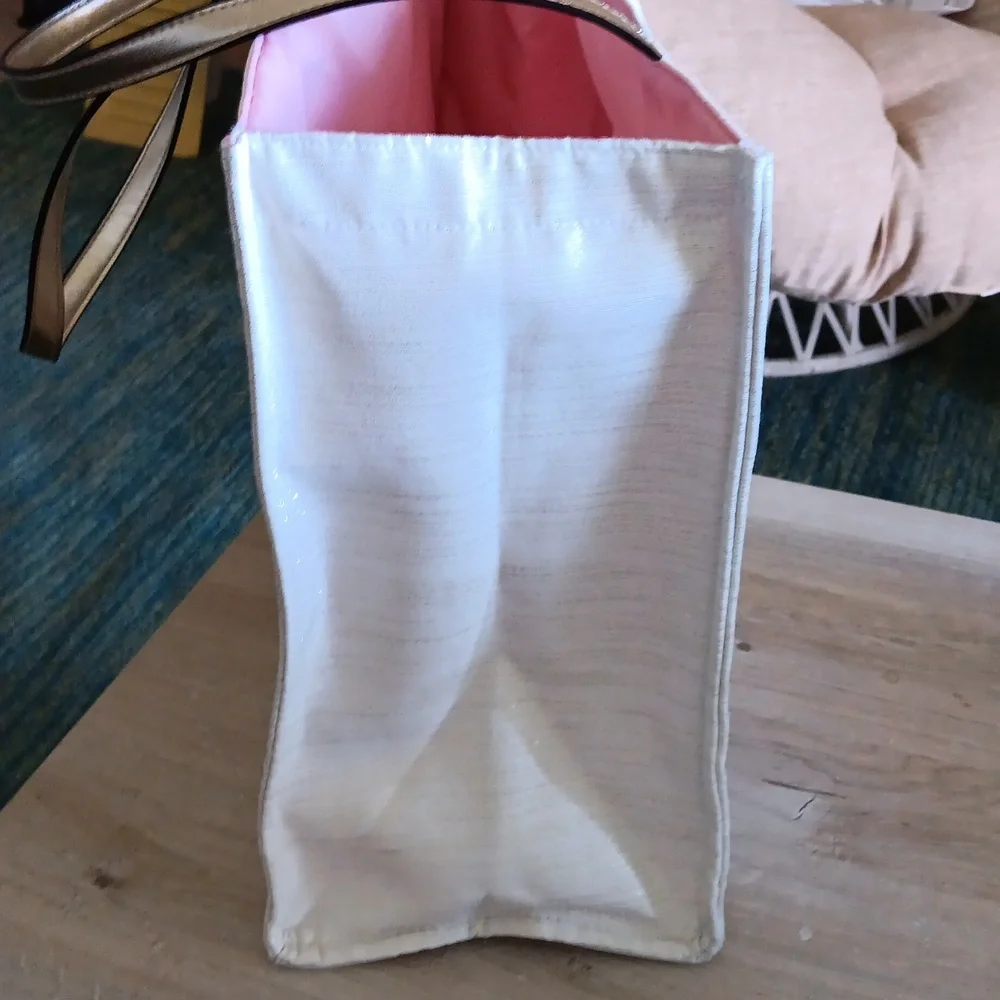 - VICTORIA'S SECRET GOLD STAR TOTE BAG NWOT